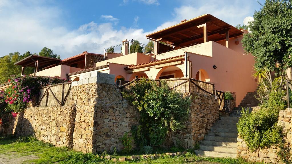 Villa Eden Home Holiday Santa Margherita di Pula Eksteriør billede